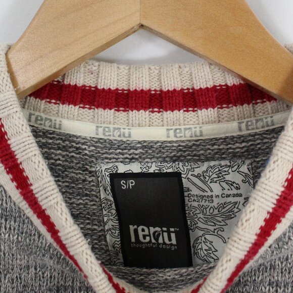 University of Guelph Grey Women's Small Knit Cabin Themed Varsity Sweater - Picture 3 of 4